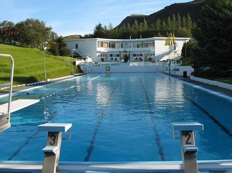 Revolutionary Pool Cleaning Tablets Now Available: Say Goodbye to Dirty Pools!